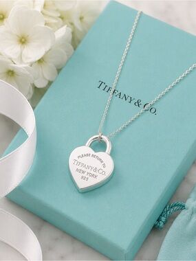 Tiffany & Co. Return to Tiffany Heart Lock Pendant Necklace Sterling Silver 16”